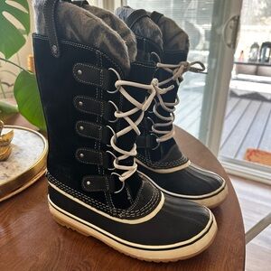 Sorel Black Boots